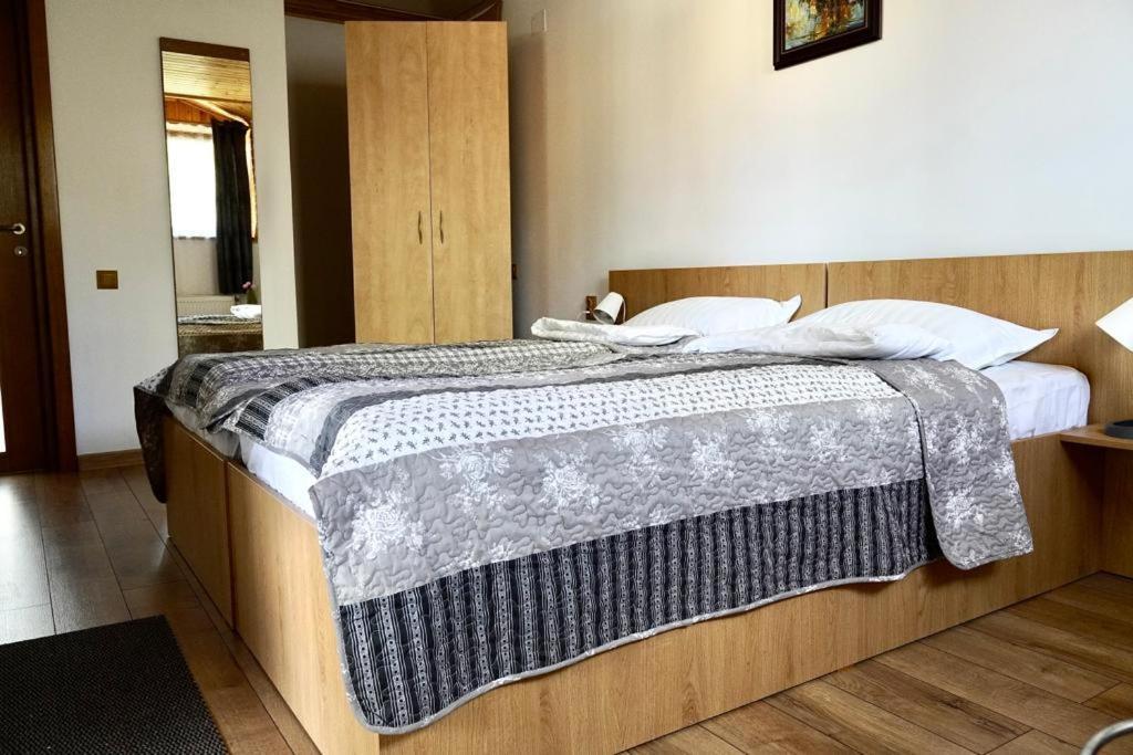 Casa Felice Hotel Brasov Luaran gambar