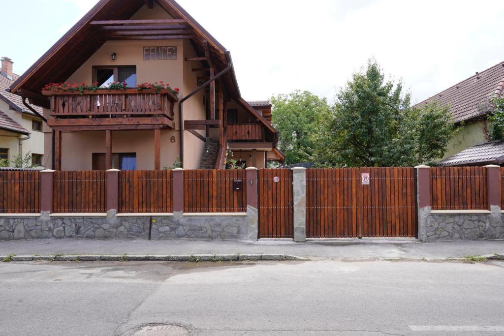 Casa Felice Hotel Brasov Luaran gambar